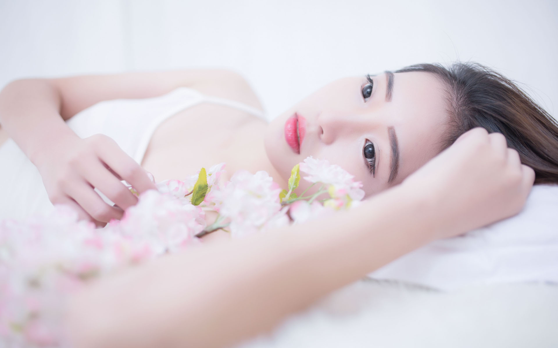 （寻味中华｜非遗）千丝万缕织锦绣 草原华裳叙史诗